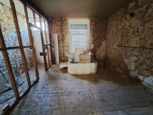 Maison Unifamiliale 13 pièces à rénover