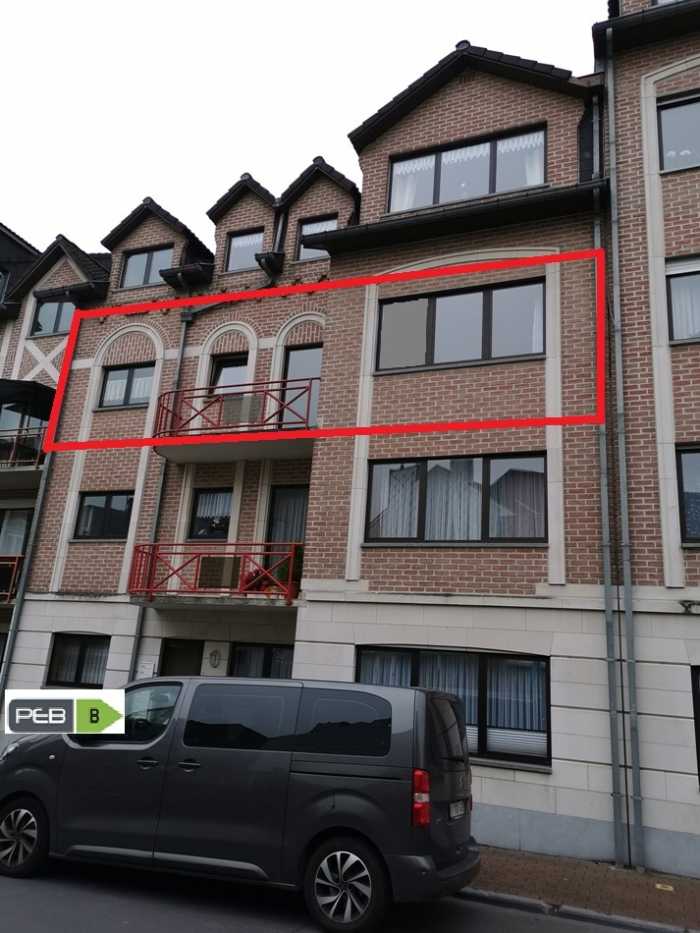 L'appartement se compose comme suit : Living, cuisine équipée, 2 chambres, salle de bain

Divers ; débarras, garage, cave.