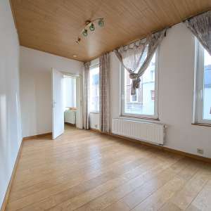 Petite maison jointive