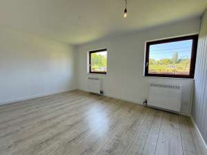 Maison à 2 appartements avec 2 garages 