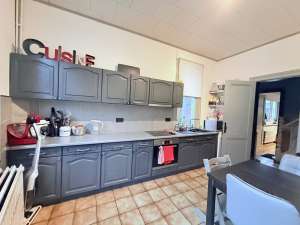 Jolie Maison 3 façades avec atelier/garage