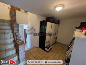 Maison 3 façades et appartement à Herbesthal
