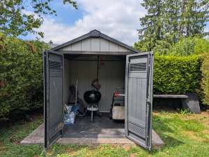 Maison unifamiliale avec 2 garages et 14 panneaux photovoltaïques