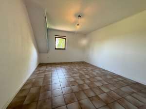 Maison à 2 appartements avec 2 garages 