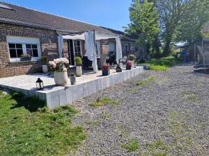 Bungalow 4 façades avec jardins